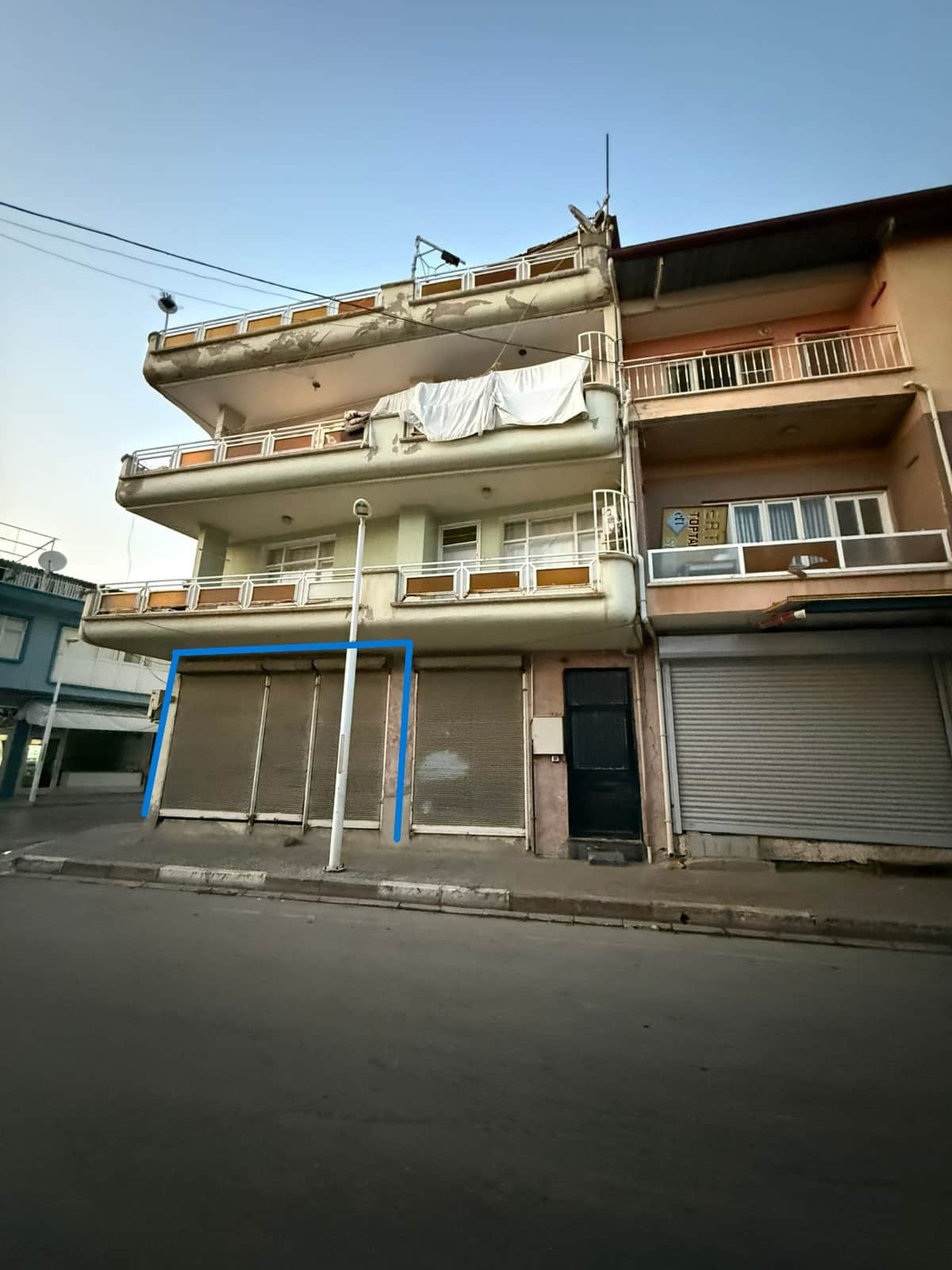 TIRAZLAR CADDESİNDE SATILIK ÇOK AMAÇLI BİNA - Görsel 11