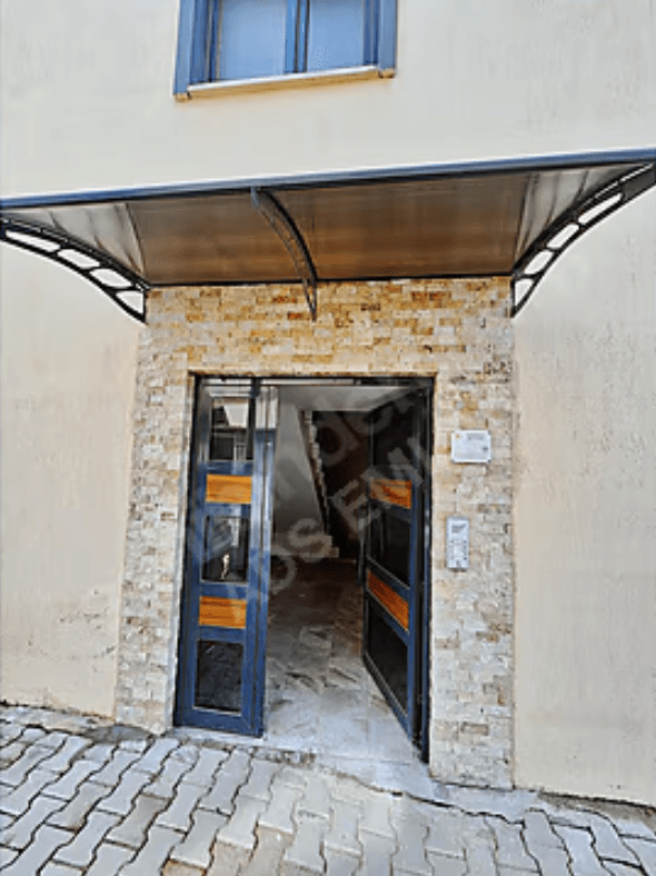 CUMHURİYET MAHALLESİ'NDE GENİŞ VE FERAH 3+1 SATILIK DAİRE - Görsel 2