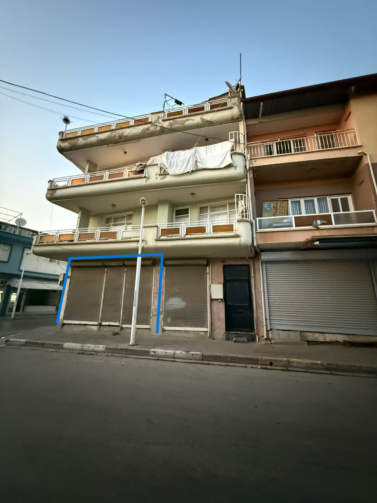 TIRAZLAR CADDESİNDE SATILIK ÇOK AMAÇLI BİNA - Görsel 12